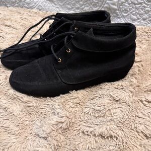 American Eagle moccasin bootie size 8.5